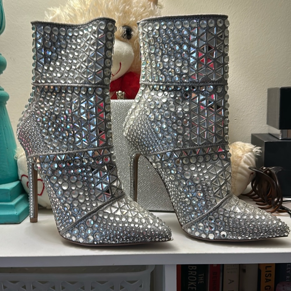 New never worn!!!! Steve Madden